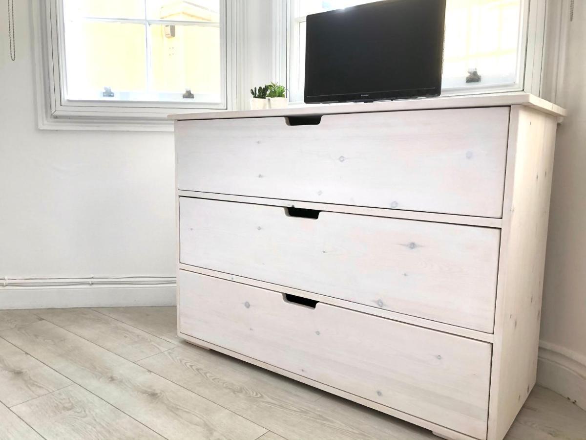 *Beachfront*- Stylish, Spacious +Private Courtyard Hove Esterno foto
